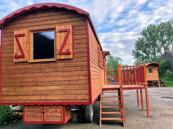 Bardage en pin autoclave de la roulotte.