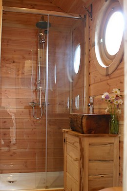 salle de bain de la roulotte savoie.
