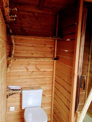 Roulotte près de l'Abbaye d'Aubazine.