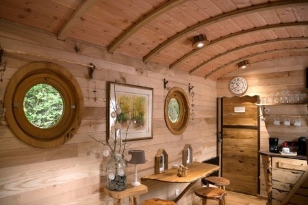 Roulotte installée près de Gouvy en Belgique.