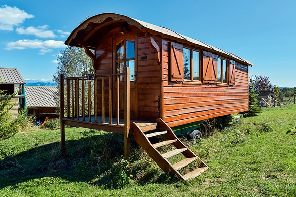 Vue extérieure de la roulotte.