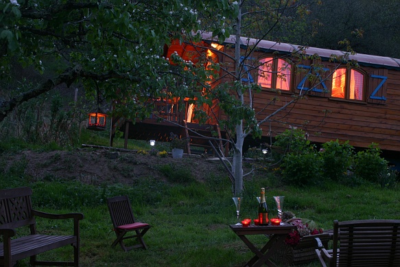 Roulotte montagne nuit..