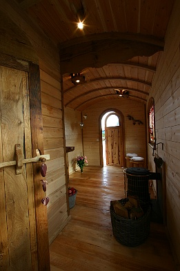 Roulotte semie équipée.