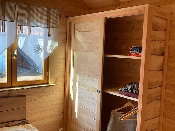 Roulotte près de Mallemort près du parc naturel du Luberon.