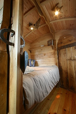 Porte cintrée en chêne.