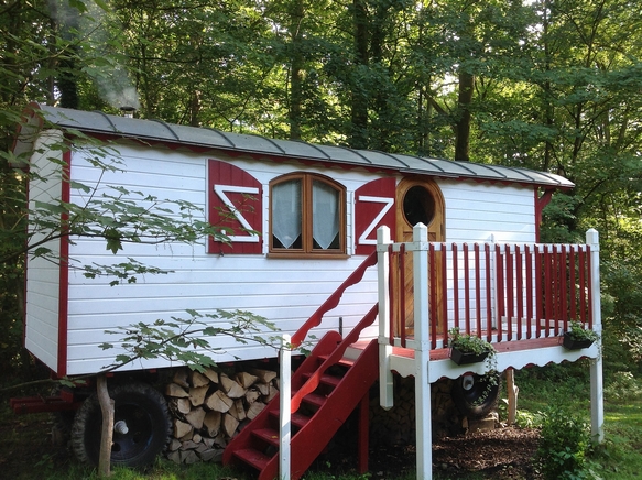 Roulotte avec le sauna en fonctionnement.