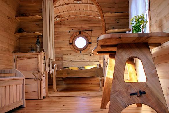 roulotte avec chambre en alcôve. 