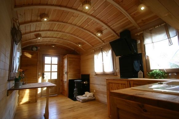 roulotte équipée avec eau et électricité